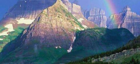 “Sarò una cascata del Niagara e la mia voce tuonerà in un fragore incessante.
La corrente impetuosa spazzerà via i pesanti tronchi delle difficoltà altrui.
Sarò un uragano di risat…